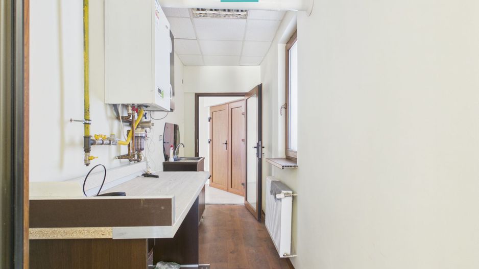 Spațiu central birou/locuință – Str. Primăriei - Poză 13