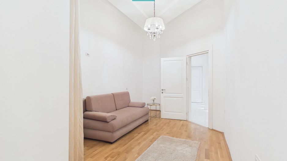 Apartament deosebit în clădire istorică central - Poză 15