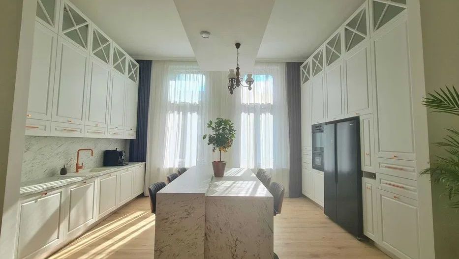 Apartament 3 camere Ultrafinisat zona Centrala - Poză 4