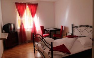 Vânzare Casă 8 Camere – Investiție Premium, Zona Strand - Poză 3