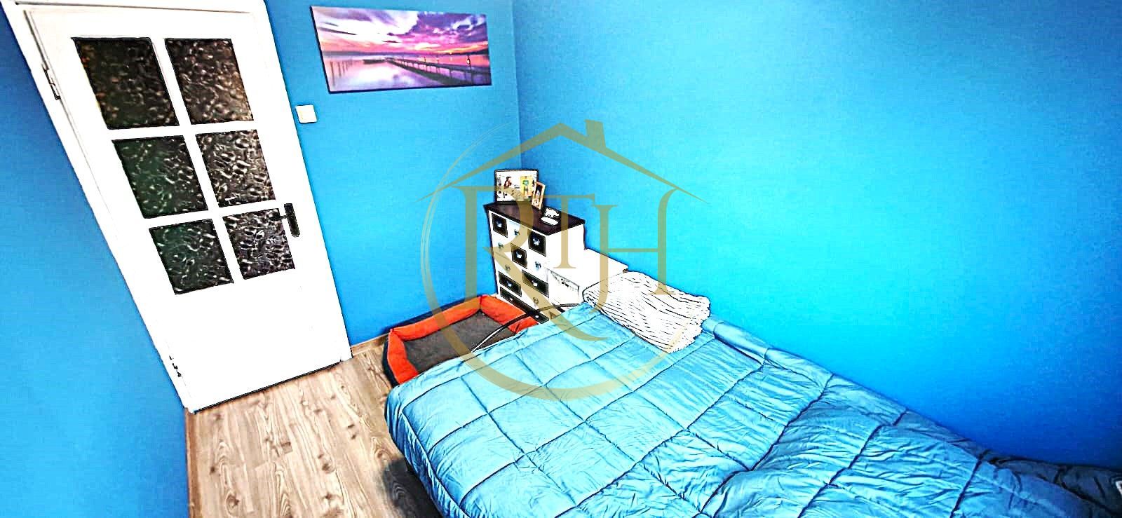 Vand apartament cu 4 camere in zona spitalul judetean,comision ,,0'' - Poză 4