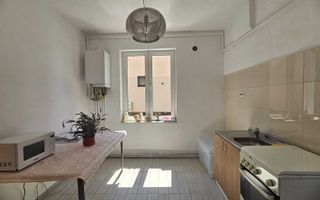 Casă individuală de închiriat – 4 camere, curte și terasă – Terezian - Poză 3
