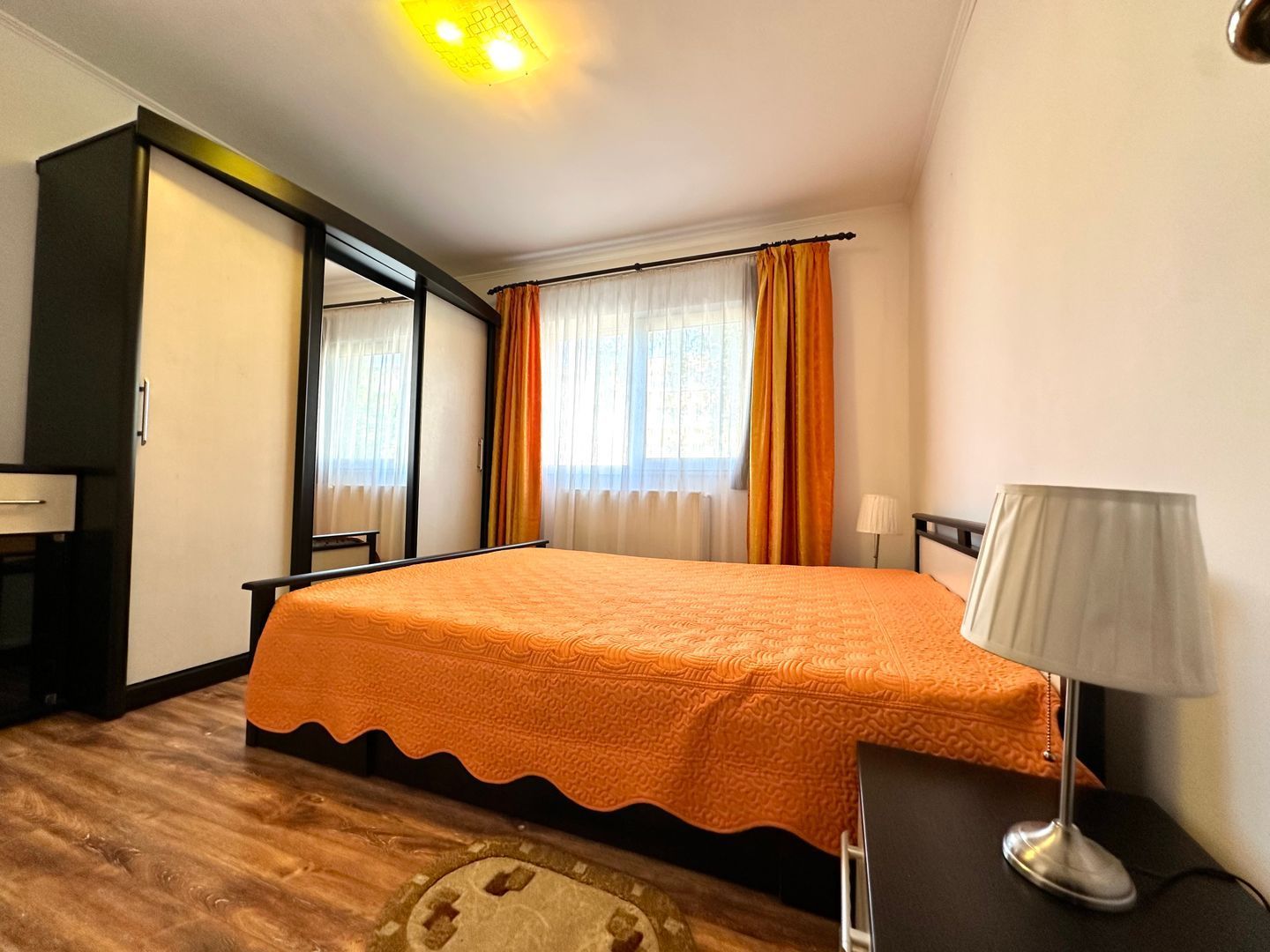 Apartament 3 camere zona Tractoru cu loc de parcare si boxa - Poză 10