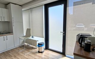 Spațiu pretabil birouri/cabinete medicale - Poză 19
