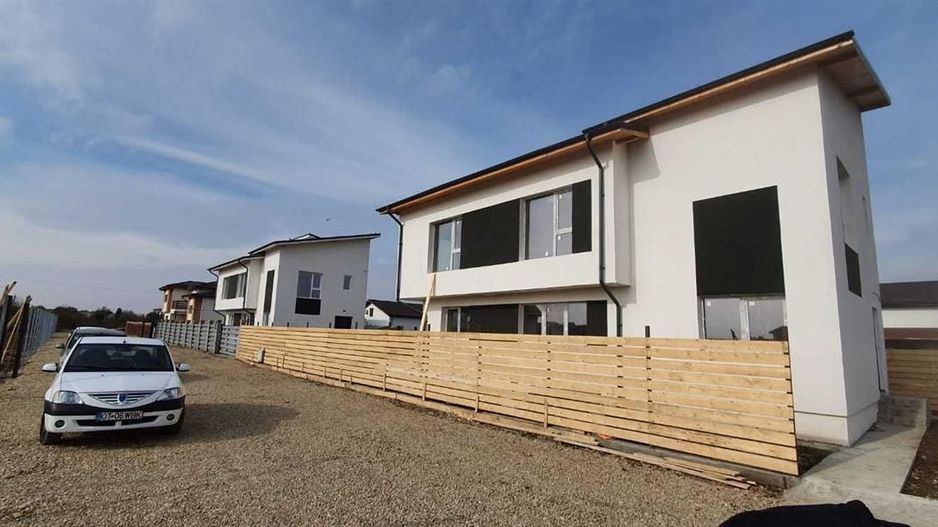 Vila individuala Tunari | Pompa de Caldura & Panouri Solare - Poză 3