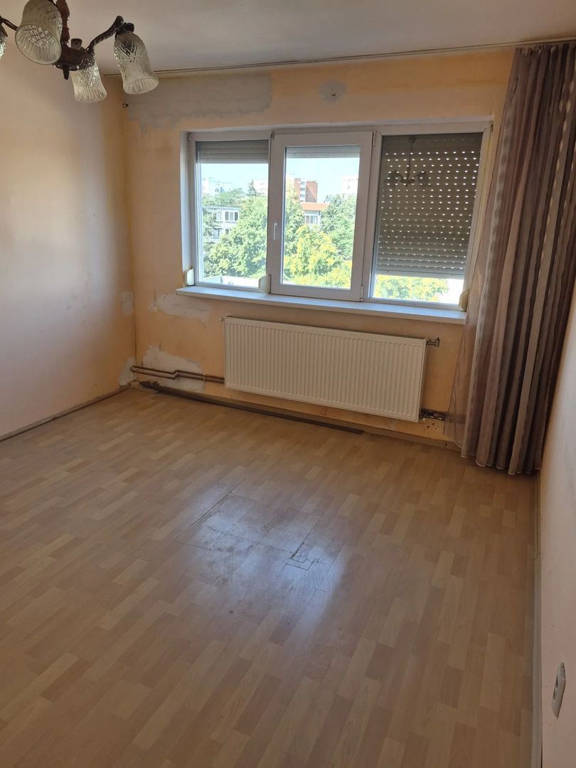 Apartament 3 camere | 55 mp | Centrală proprie | Piața Doina | - Poză 1