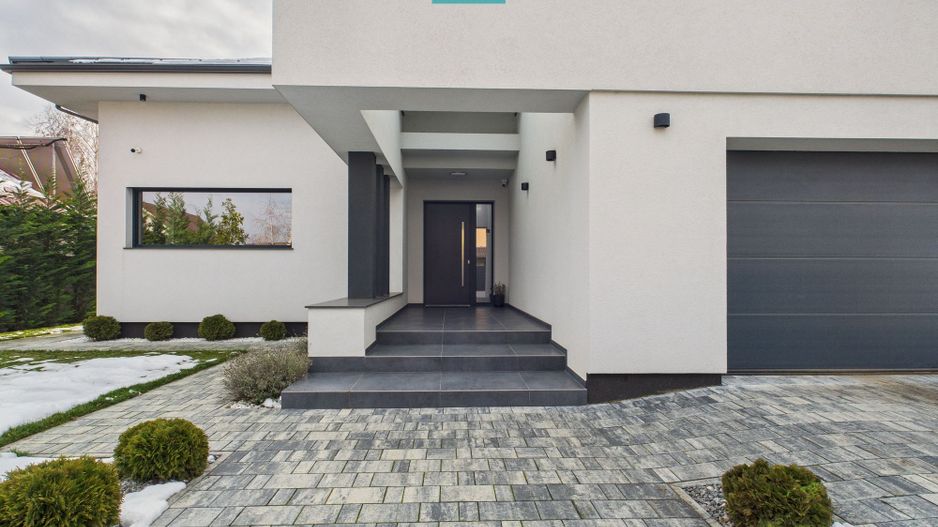 Casă individuală pe parter – Moșnița - Poză 1