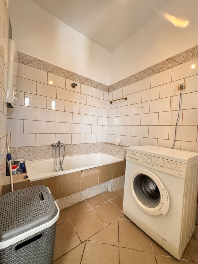 Apartament spațios la curte comună – zonă centrală, Oradea - Poză 7