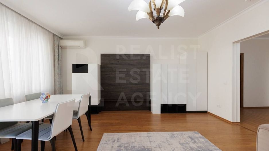 Chirie, apartament cu 4 camere, str. Petru Movilă, sectorul Centru - Poză 2