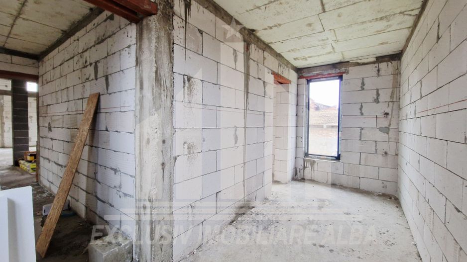 Casa de vanzare | 140 mp | 2700 mp teren | Oarda - Poză 4