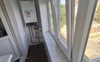 Aradului, garsoniera cu centrala proprie, langa restaurant Tinecz - Poză 9