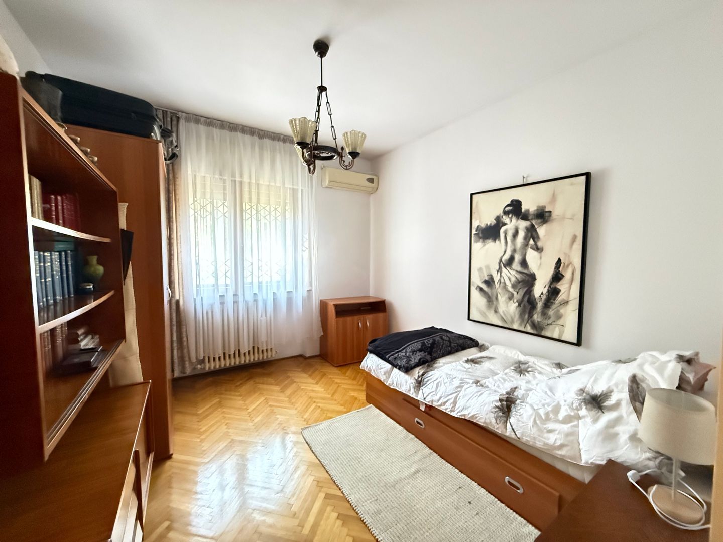 De vanzare 4 camere, curte exclusivă 250 mp, Str. Uruguay - Bucuresti - Poză 11