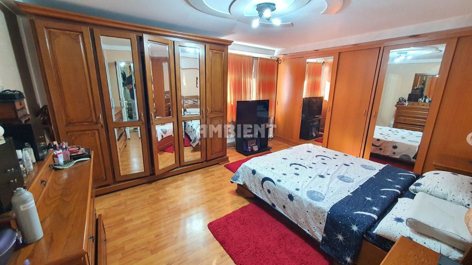 Vilă P+1E+M, ideală pentru activități comerciale, zona Donici; - Poză 8