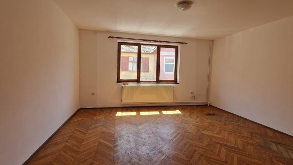Casa P+1+M cu 5 camere teren 486 mp garaj si filigorie in Trei Stejari - Poză 11