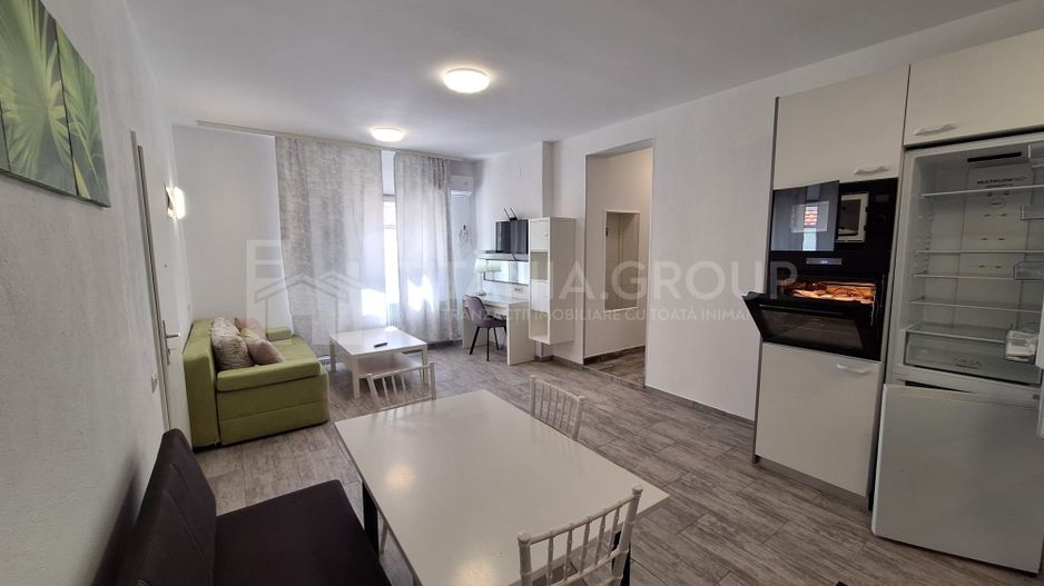 Apartament cu 3 camere, curte si loc de parcare Str. Lunga - Poză 1