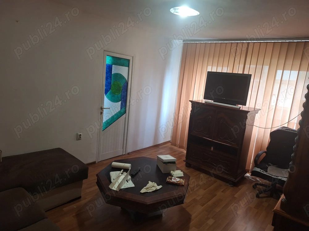 Apartament 3 camere etaj 2 Sagului - Poză 3