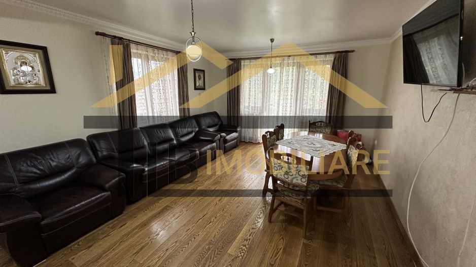 Vila cu 8 camere de vanzare, teren 1580mp, Zona Praid - Poză 23