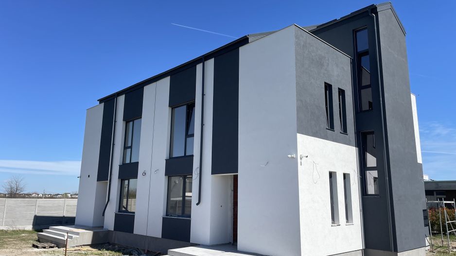 Vila Tunari 6 camere, 350m teren, MANSARDA, zona f buna - Poză 1