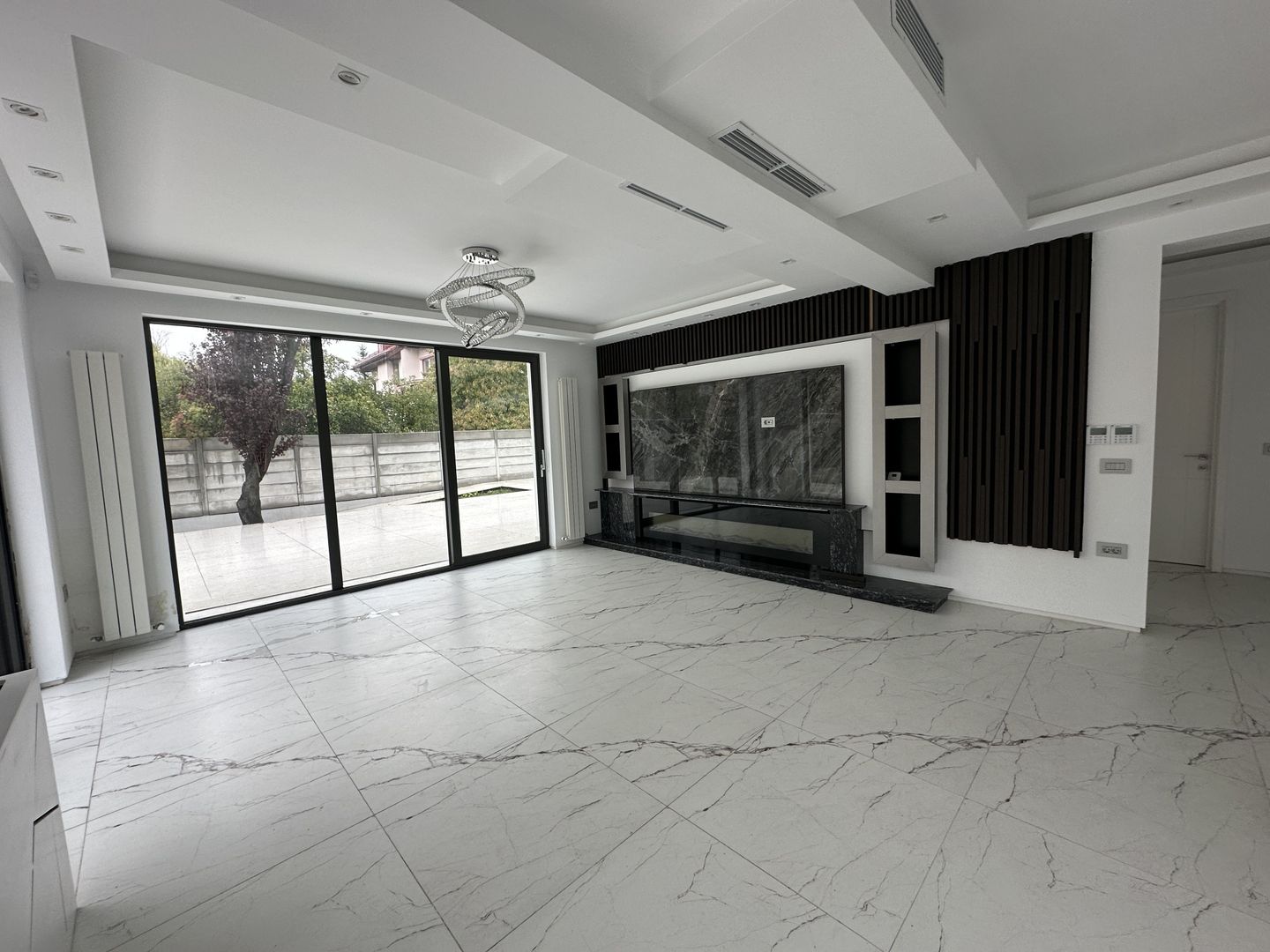 VIla S+P+1+M | Teren de 1000mp | Lift Interior | Finisata Complet - Poză 10