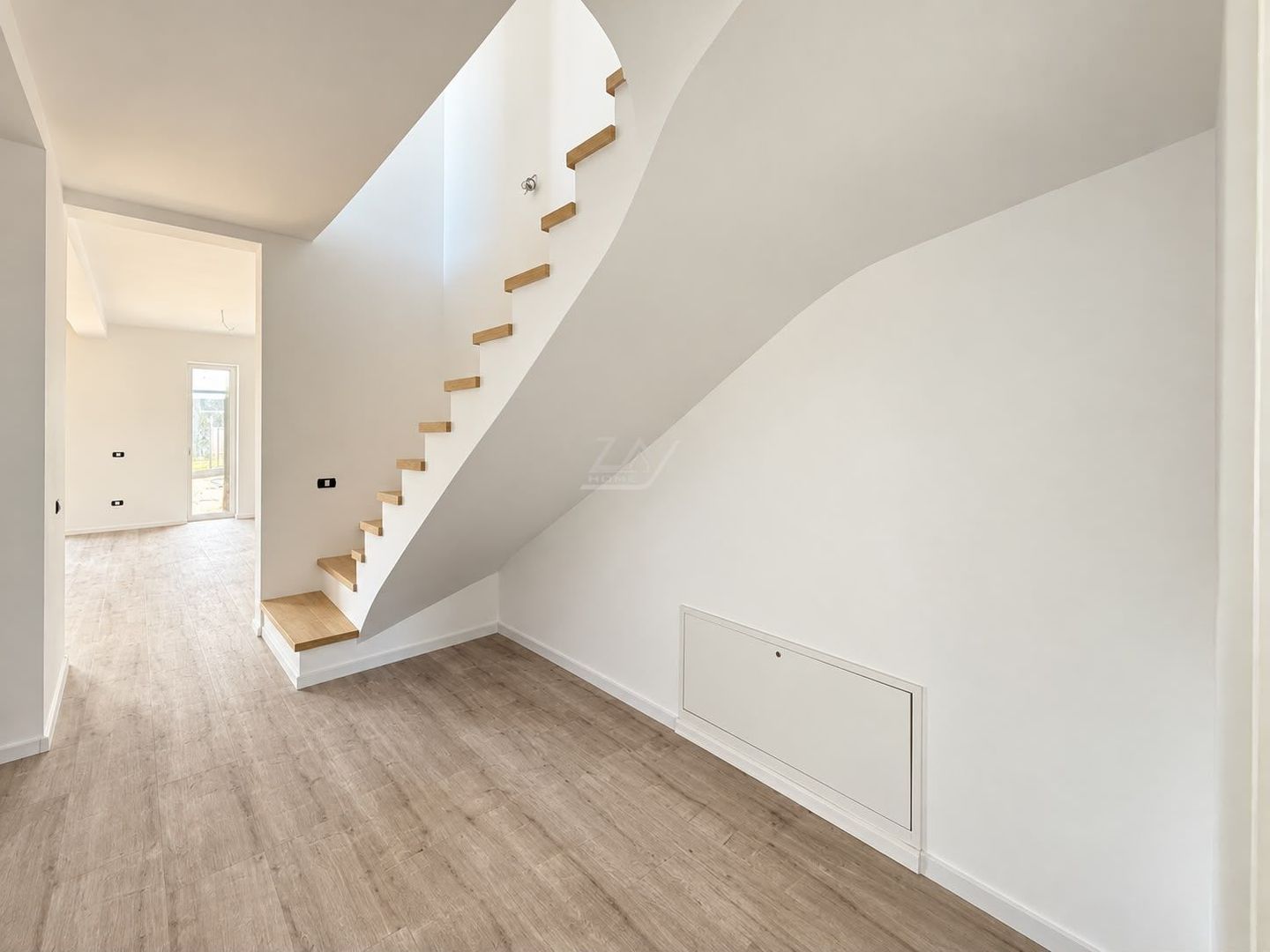 COMISION 0! Duplex finalizat cu 5 camere si 3 bai. Panouri solare. - Poză 7