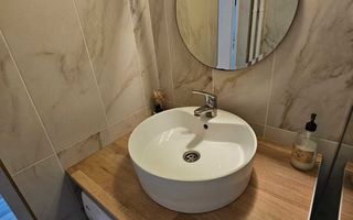 Central, Garsoniera langa metrou, renovata recent - Poză 4