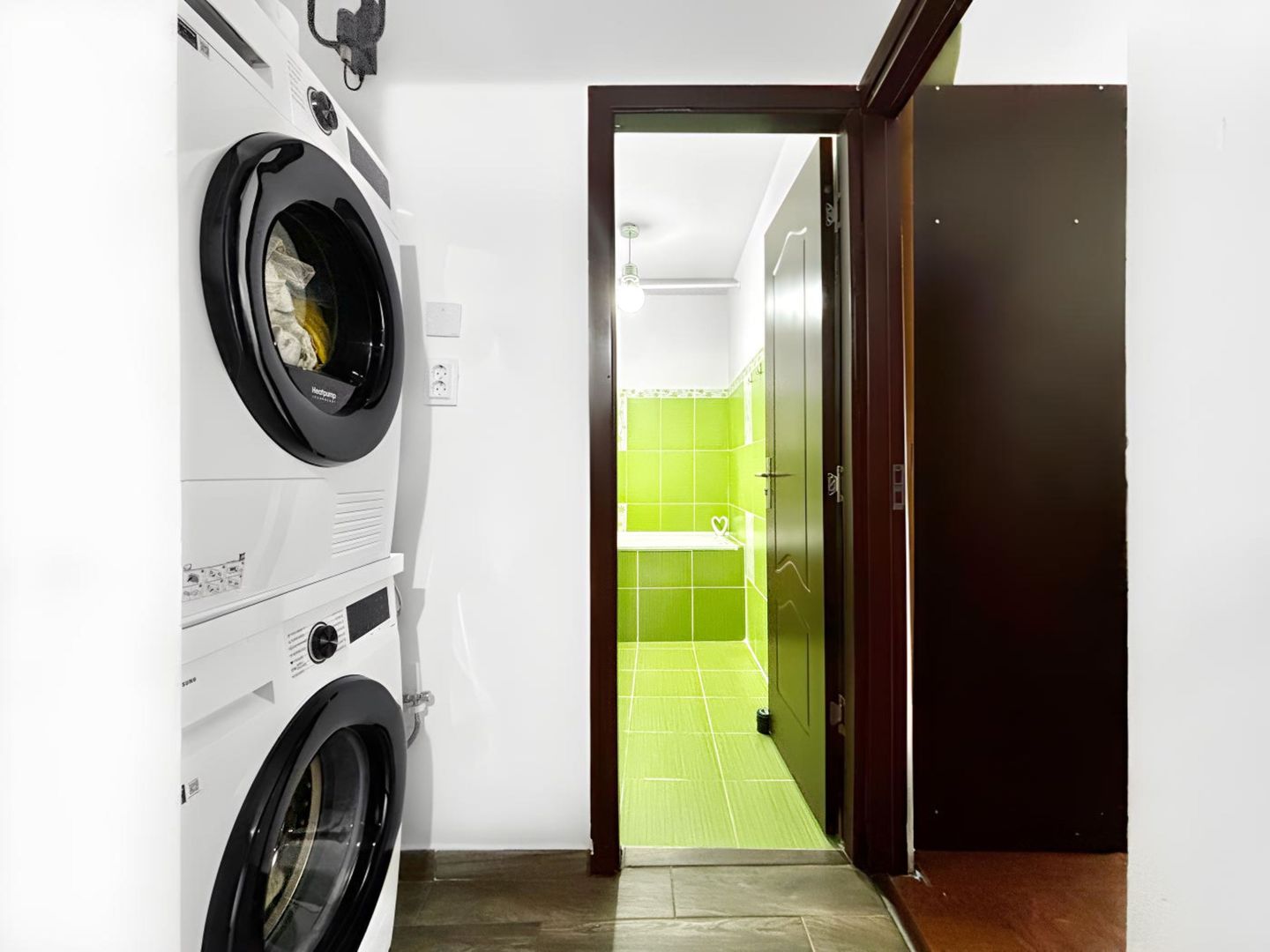 De vanzare | Decomandat 2 camere | Et 3 | Finisaje moderne | Soarelui - Poză 12