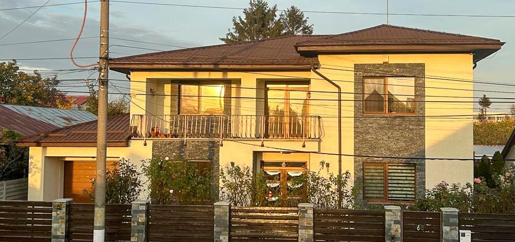 Descoperă Eleganța și Rafinamentul: Vila de Vis pe un lot generos - Poză 4