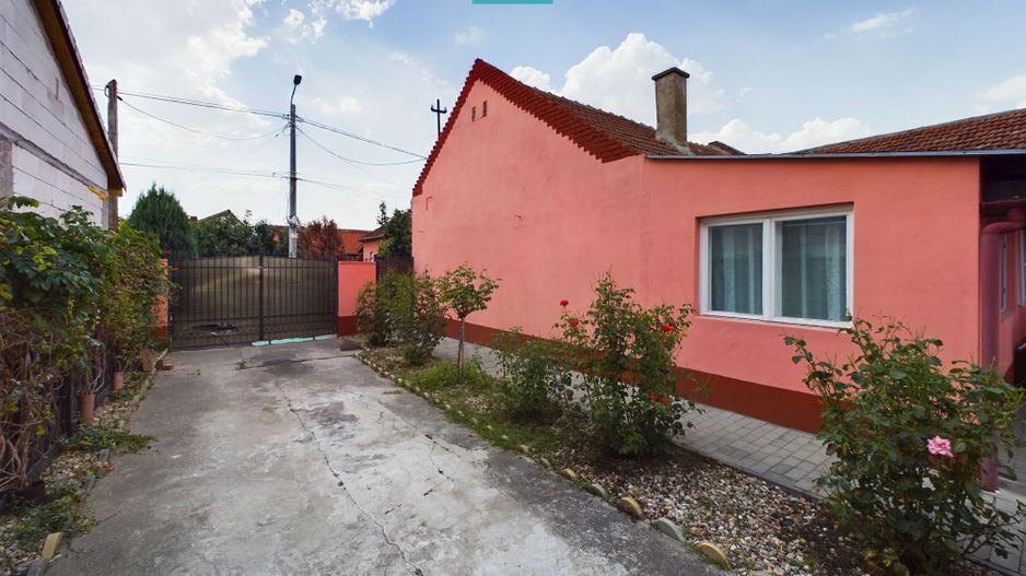 Casă cu 7 camere și 2 băi in Grădiște - Poză 25