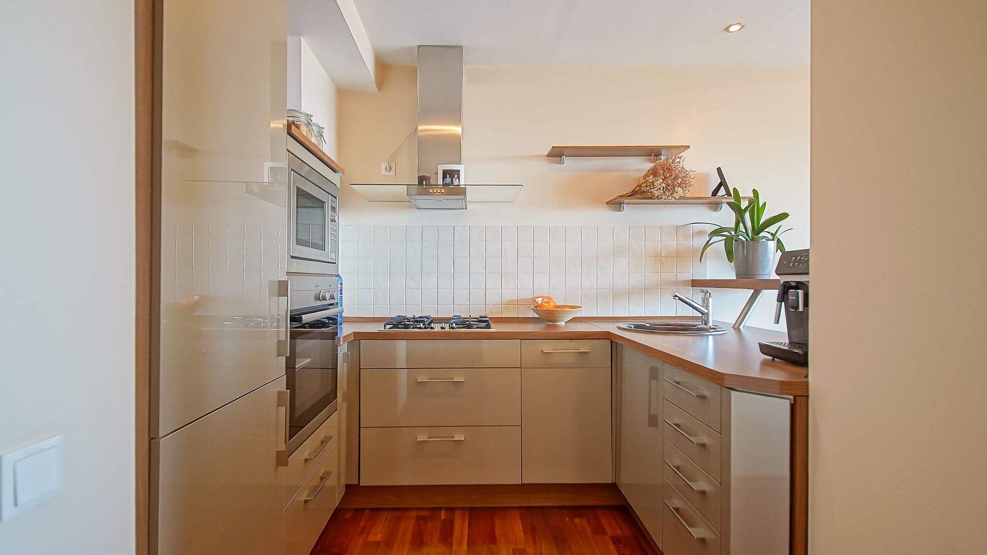 2 CAMERE 81 MP | DOUA BAI, TERASA SI BOXA | BELLEVUE DRUMUL POIENII - Poză 6