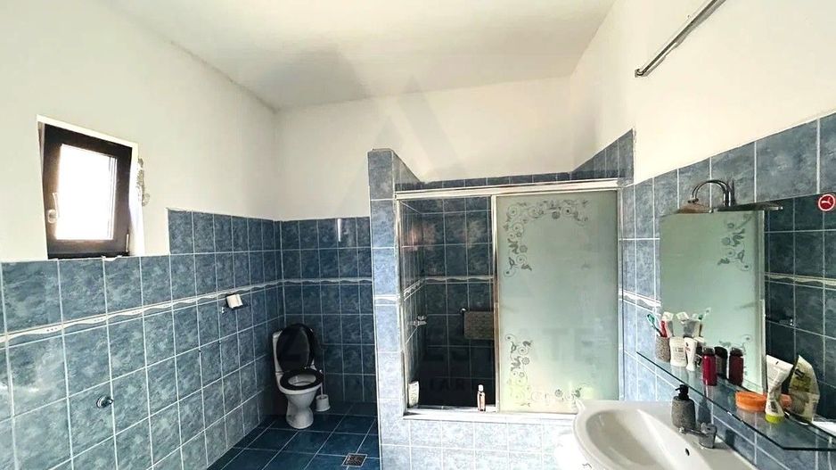 Casă 180 mp utili teren 710 mp panouri solare si hala in Sura Mare - Poză 9