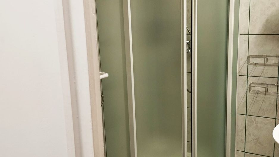 3 camere Brancoveanu - Secuilor - 2 gr. sanit., bloc 1986,loc parcare! - Poză 9