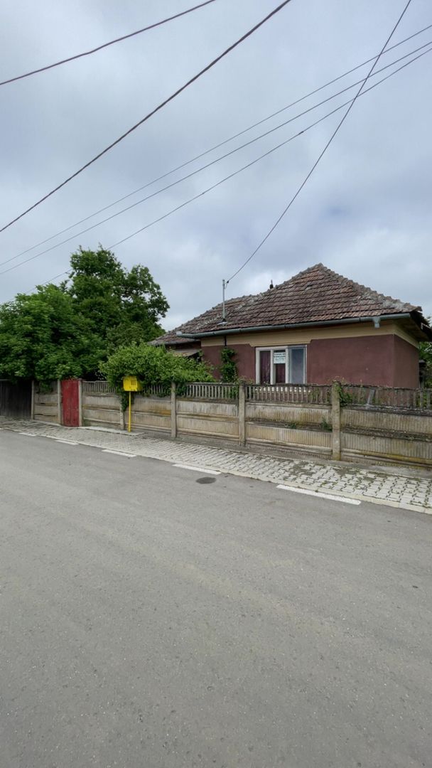 Casa de vanzare in Unirea - Poză 1