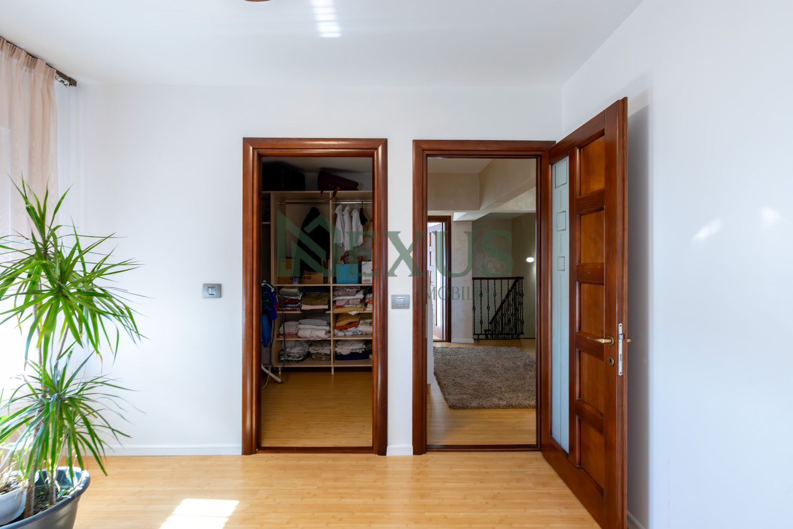 Casă/Vilă modernă de vânzare la intrare în Bogdan Vodă, județul Bacău. - Poză 43