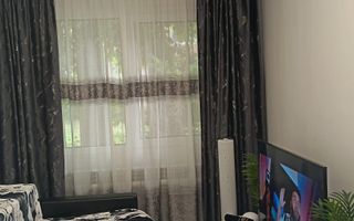 De vanzare apartament 3 camere – Micro 40 – Parter cu gradina - Poză 2