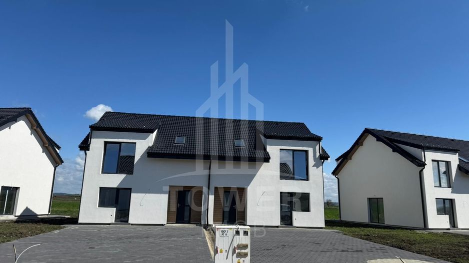 Casă Tip Duplex INDEPENDENTĂ ENERGETIC - Cartier NOU - Poză 1