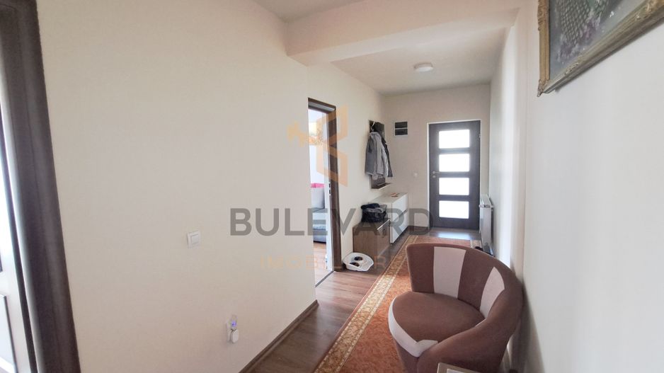 Comision 0! Casa 206 mp utili + pod 60 mp, 4 parcari, 304 mp teren - Poză 12