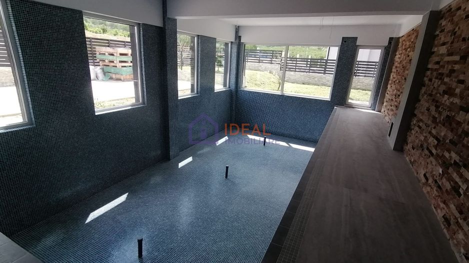 Casa  Exclusivista cu piscina si 1200 mp de teren, in Cisnadie - Poză 10