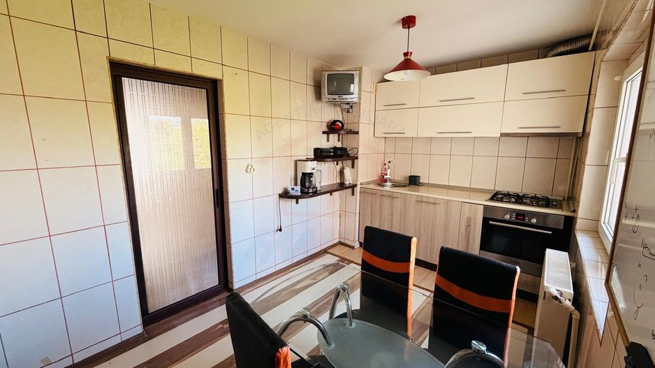 Apartament 3 camere IC Frimu in IFR, strada Nae Leonard Bloc R - Poză 3