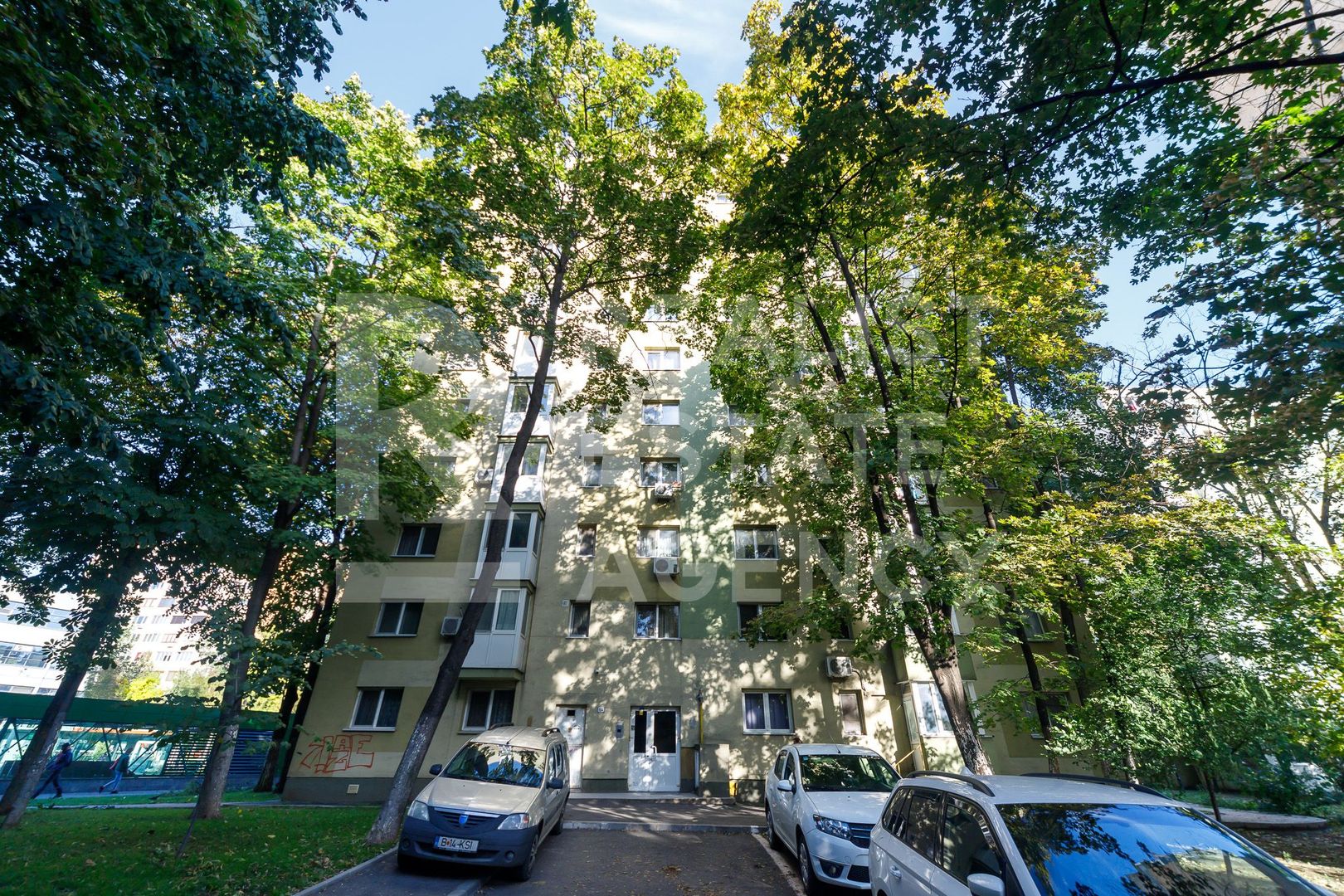 Vânzare, apartament cu 2 camere în zona Drumul Taberei - Poză 19