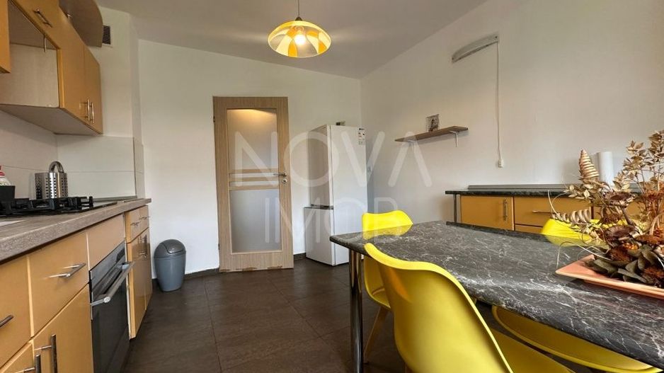 Apartament 3 camere, decomandat - Central - Poză 7