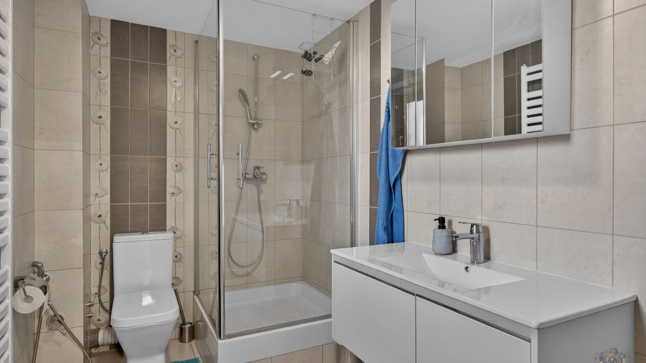 Vila cu design spectaculos, tehnologie smart & lifestyle complet - Poză 30