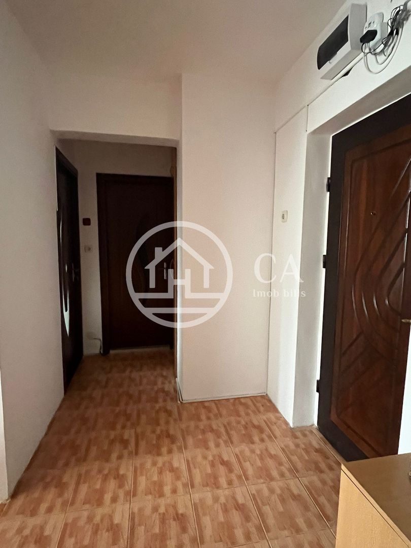 Apartament cu 3 camere de vânzare in zona Cantemir, Oradea - Poză 12