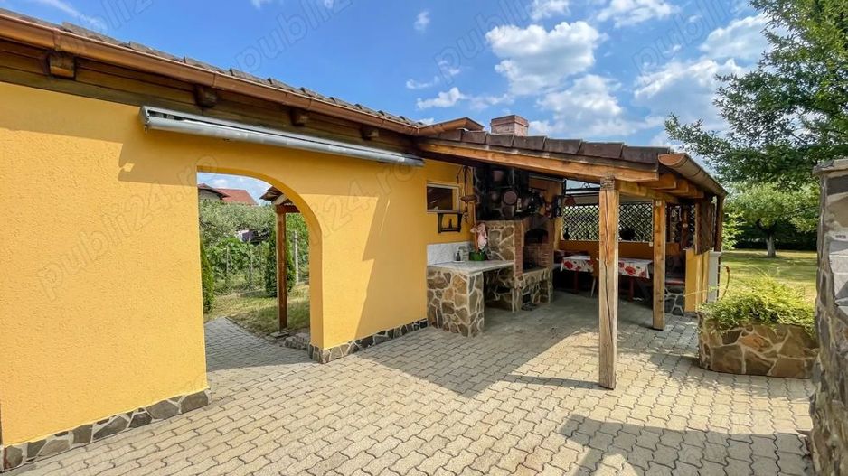 Casă 412 mp teren 1700 mp, zona Bercu Rosu. - Poză 4