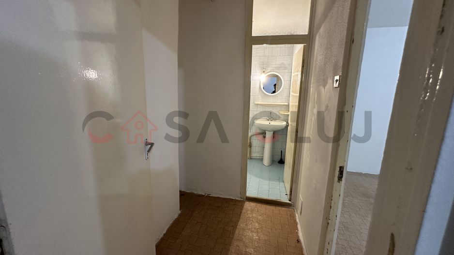 Ideal pentru familii, bine compartimentat, in zona linistita - Poză 8