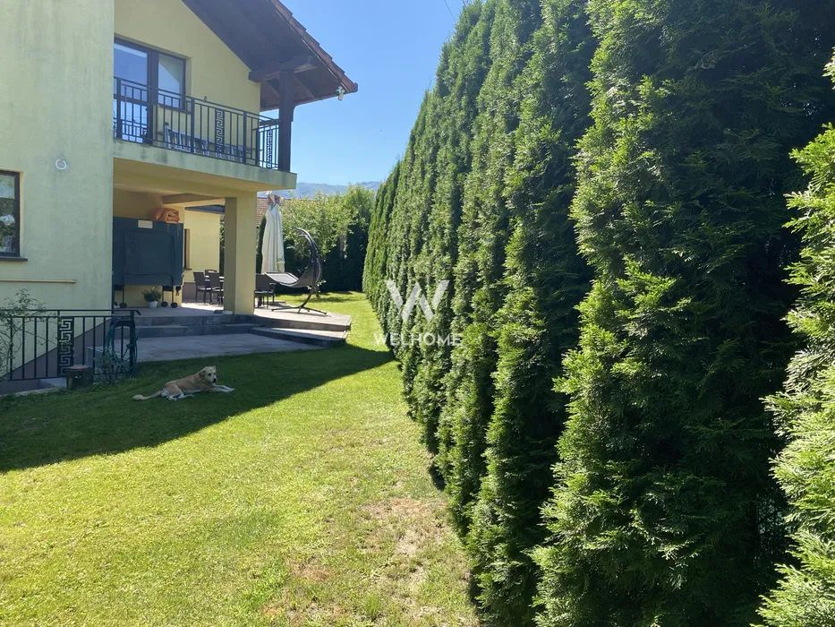 Casă spațioasă 210 mp, cu garaj și terasă - Cisnădie - Poză 2