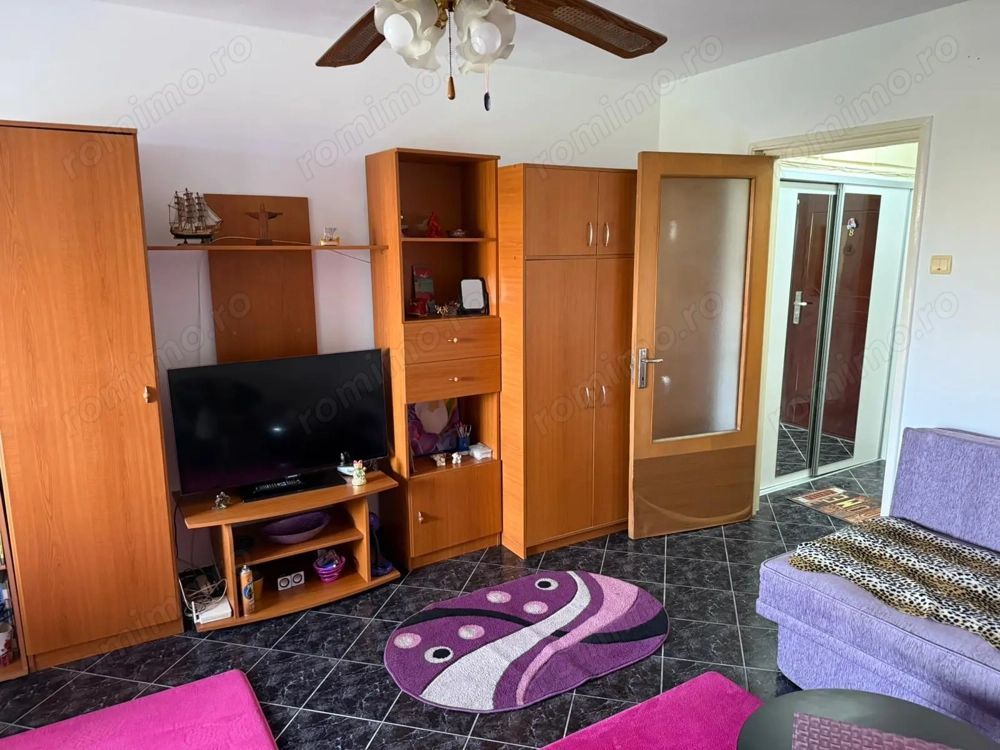 Garsonieră modernă, complet utilată, lângă Plaza Mall, aproape de metrou - Poză 3