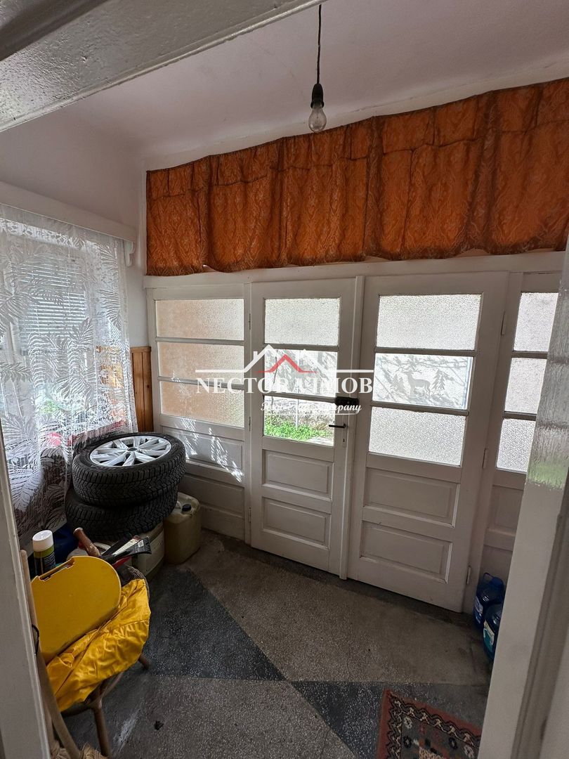 NECTORA IMOB Exclusivitate-Casa 5 camere, 2 bucatarii, 2300 mp teren - Poză 10