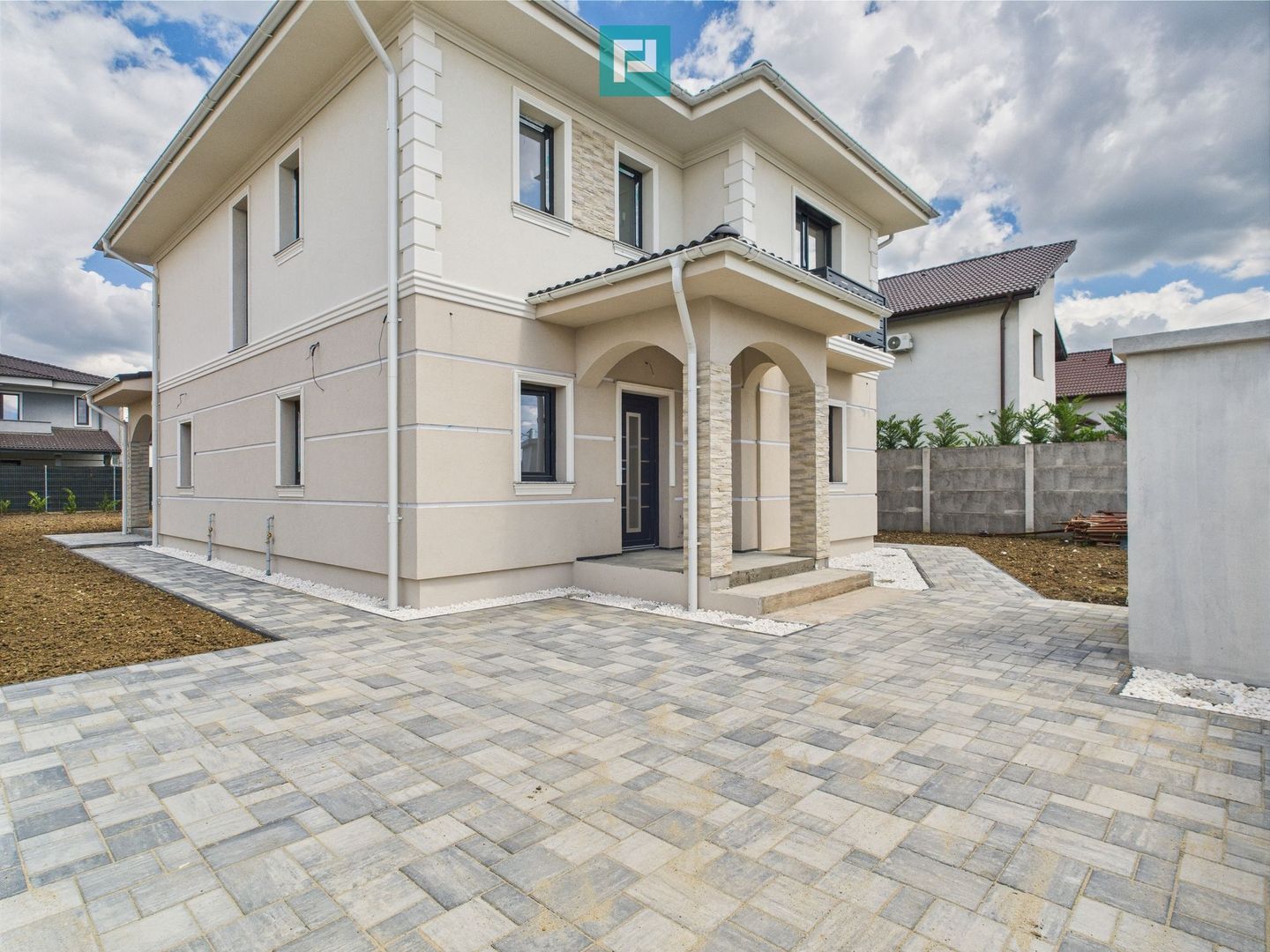 Casă individuală Dumbrăvița - Poză 1