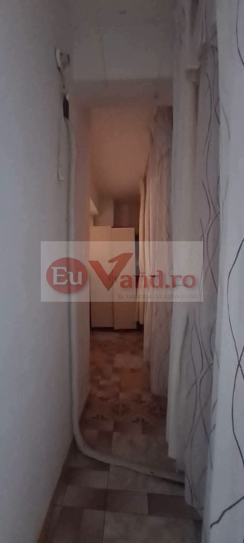 De vanzare apartament cu 2 camere, central, Bloc BR, et. 2, 76.000 euro - Poză 4