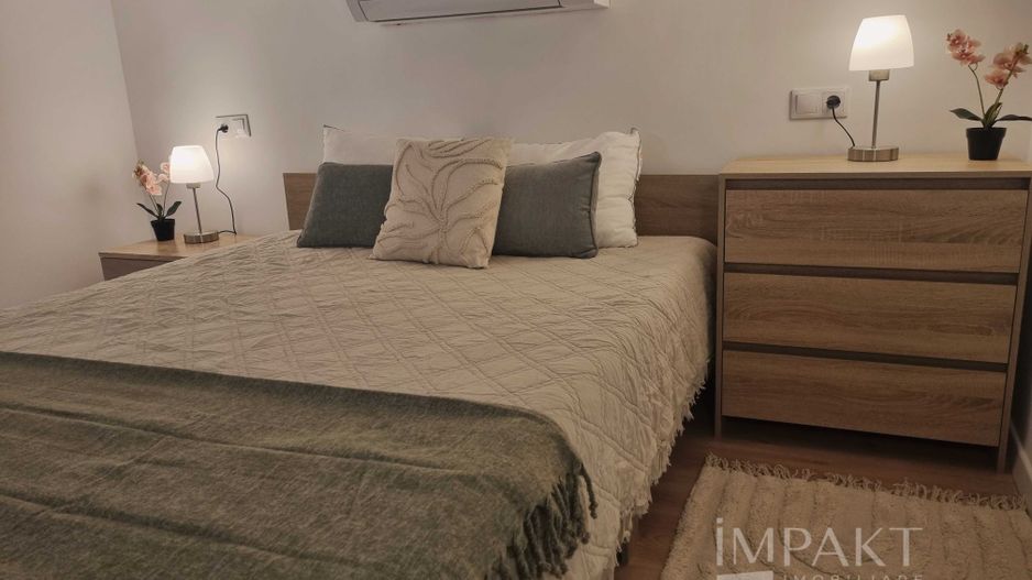 Apartament cu doua dormitoare, doua bai si living langa Piata Unirii - Poză 1